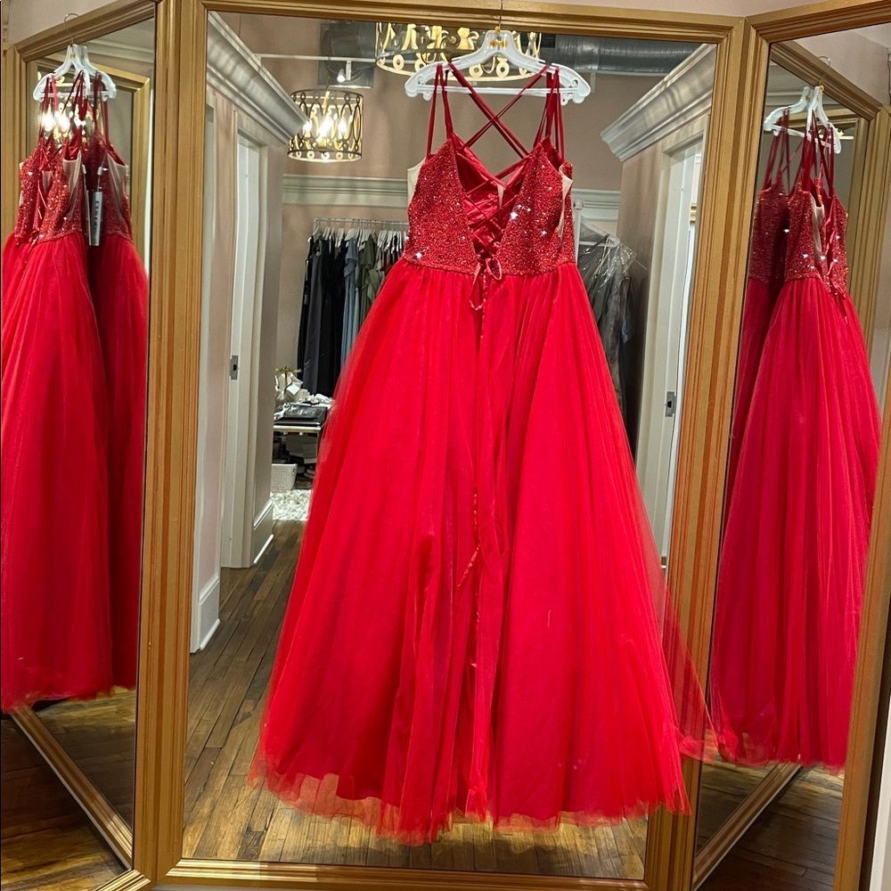 NEW Beaded Red Prom Dress Size 18 - Picture 5 of 9